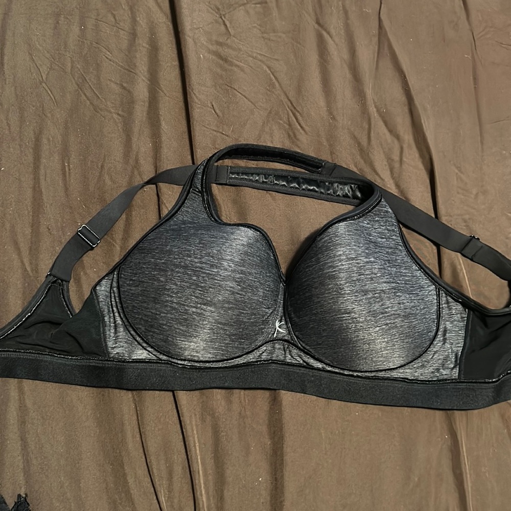 Danskin Now gray sports bra